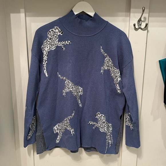 Leopards on blue tunic sweater - Picture 1 of 4